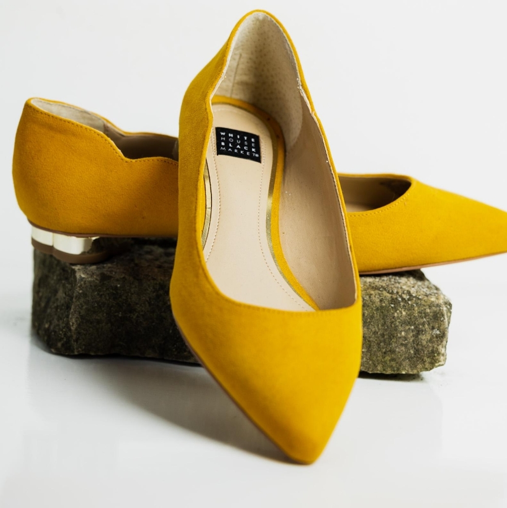 NWOT Size 7.5 Sunflower Yellow White House Black M